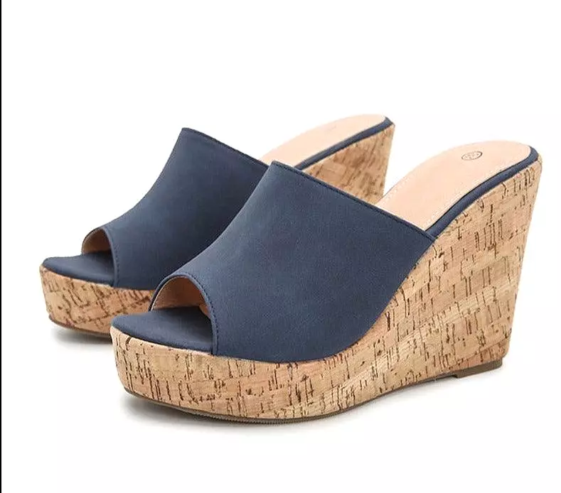 Casual wedges with open toe