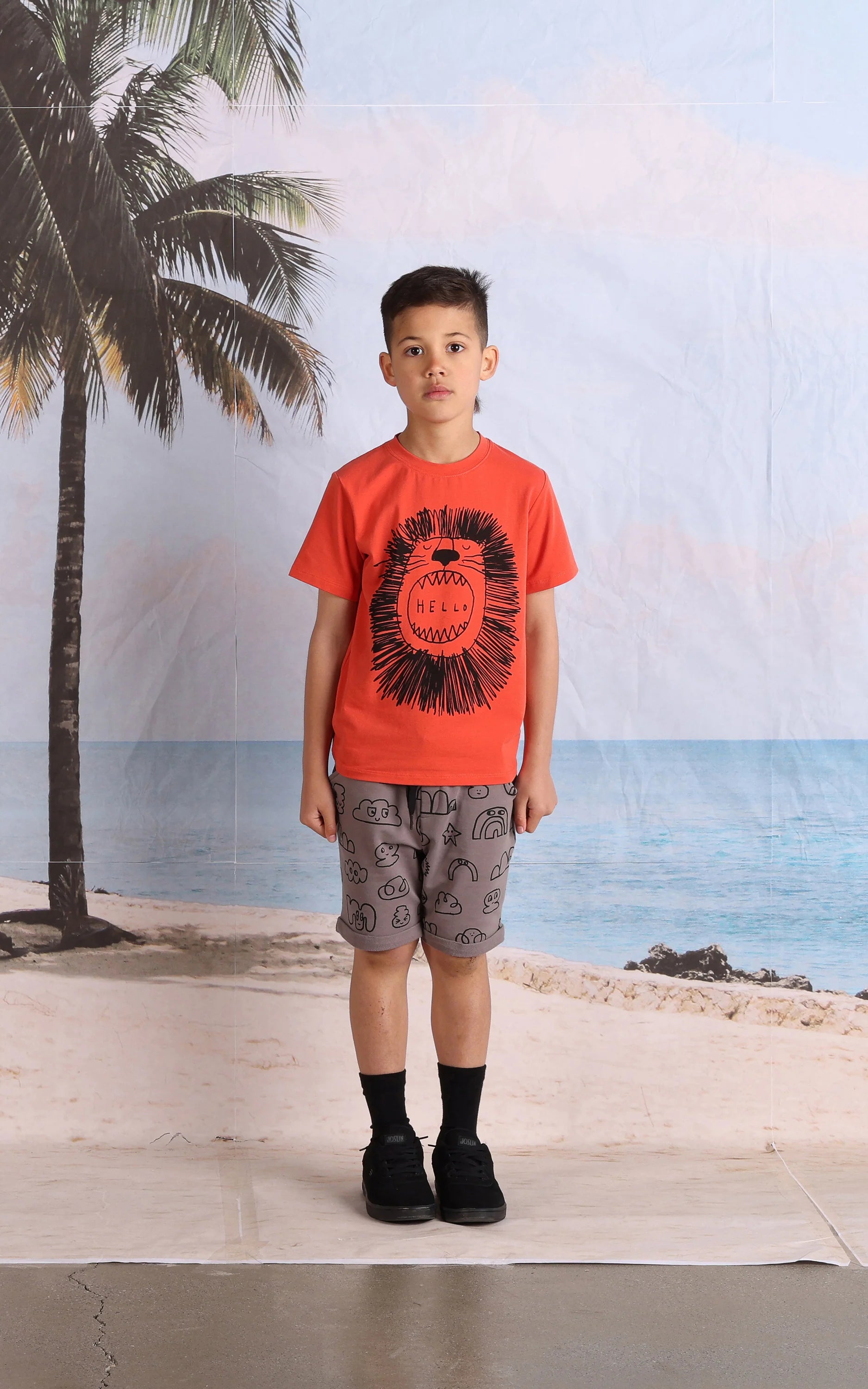 Minti Lion T-Shirt - Roaring Lion Design