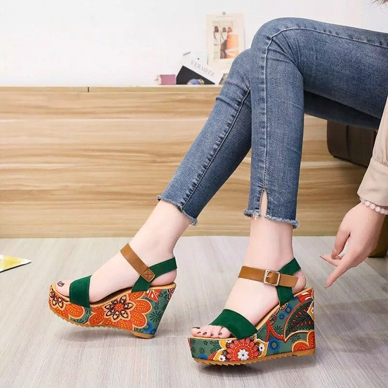 Peep Toe Wedge Shoes with Print Design