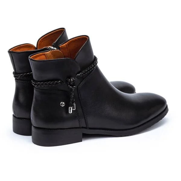 Pikolinos Women's Black Ankle Boots