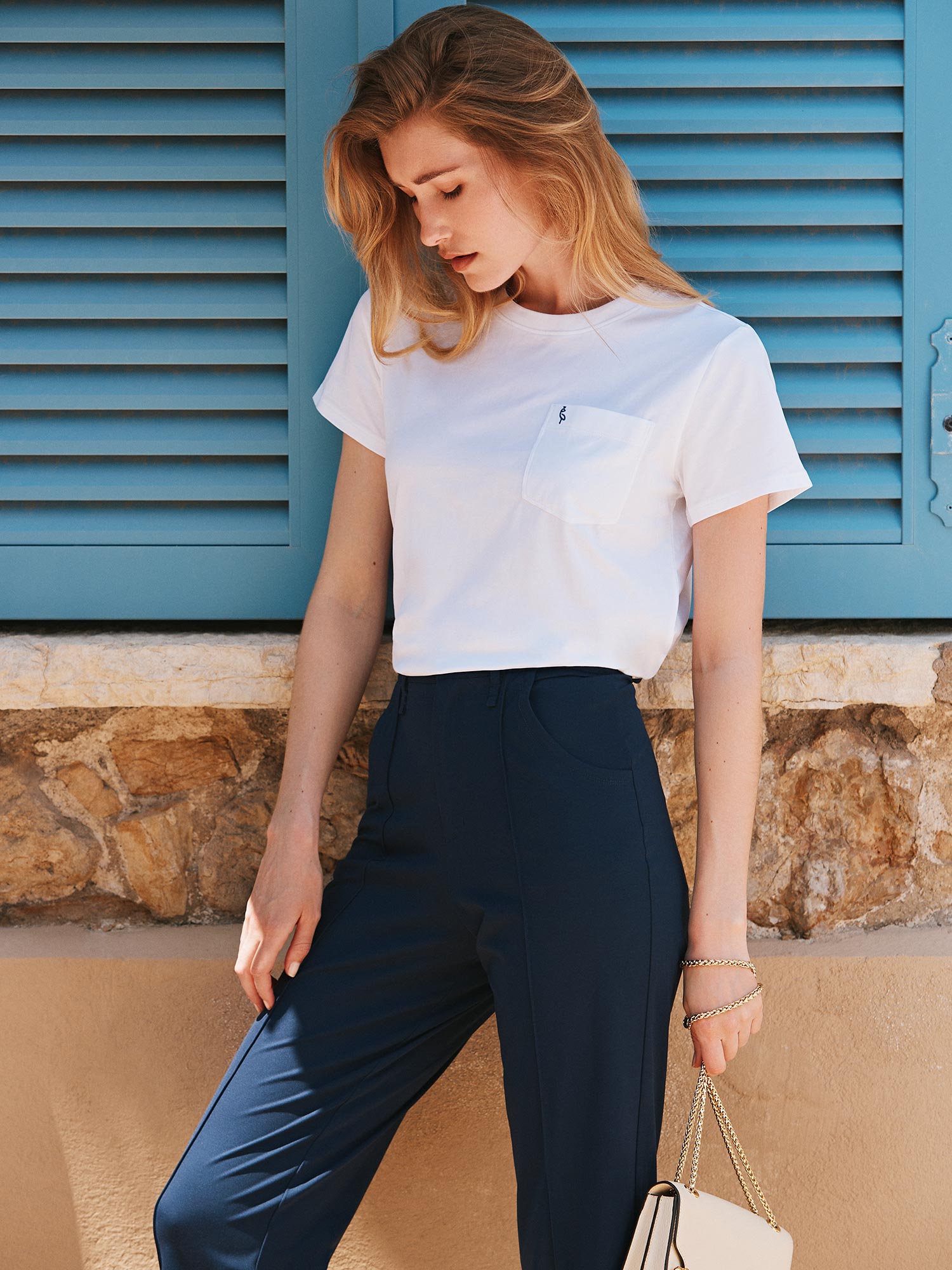 Pocket Tee: Discover the Perfect Blend of Style and Function in a Variety of Colors