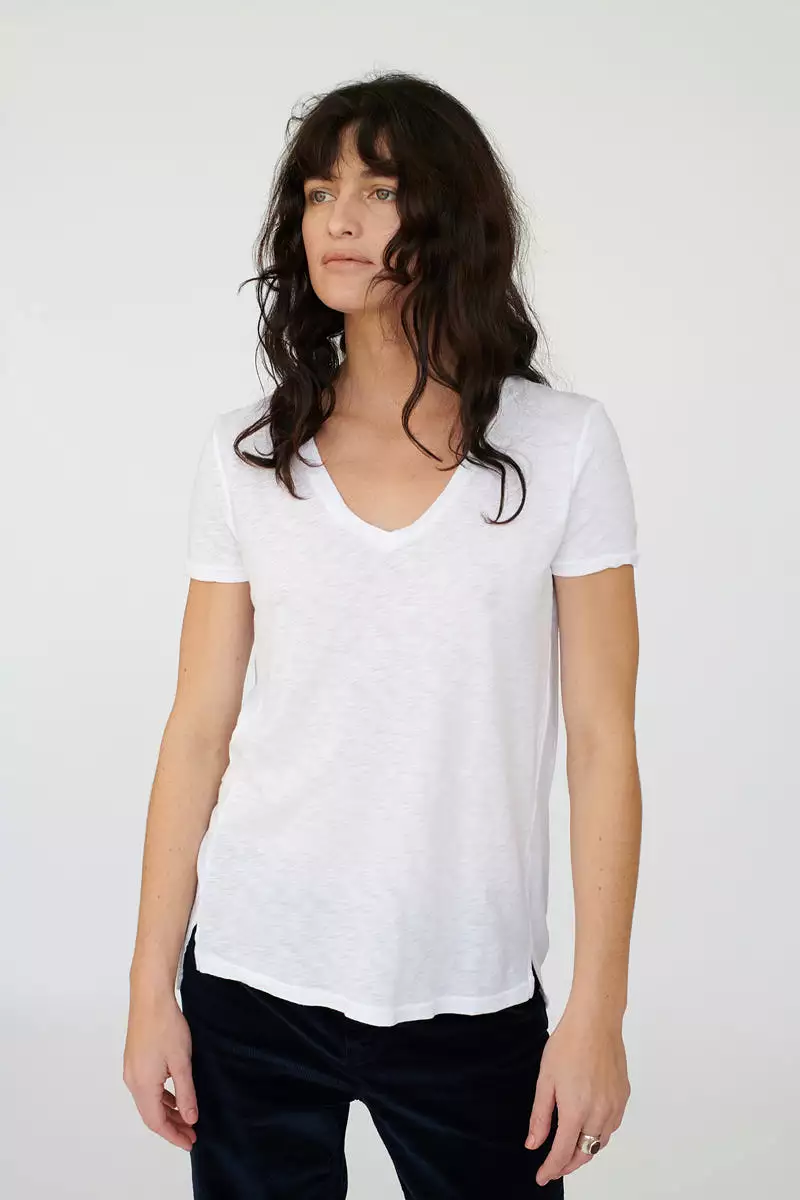 Supima White Short Sleeve V-Neck T-Shirt in Slub - Shop Now