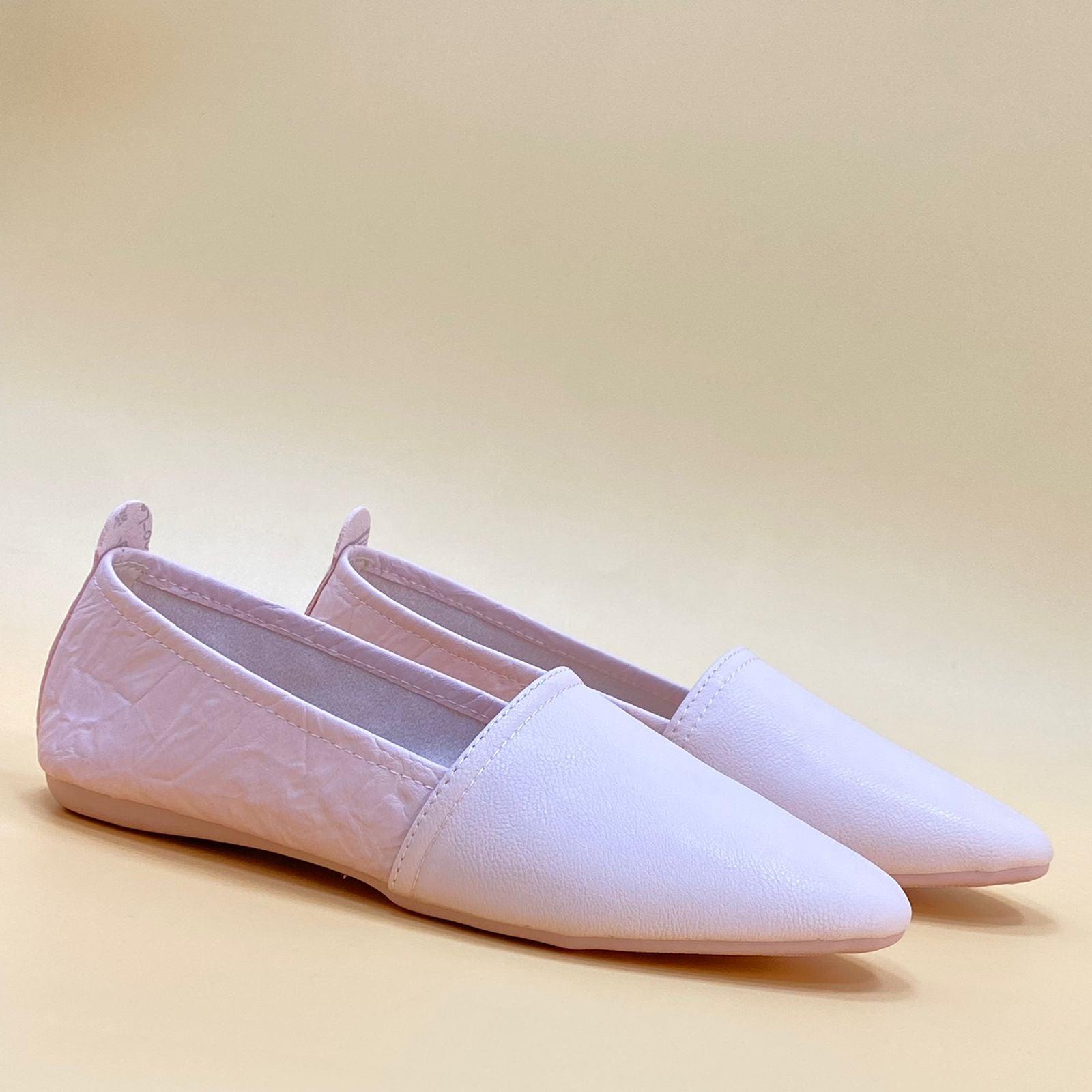 Women's flat shoes in new designs - W811.